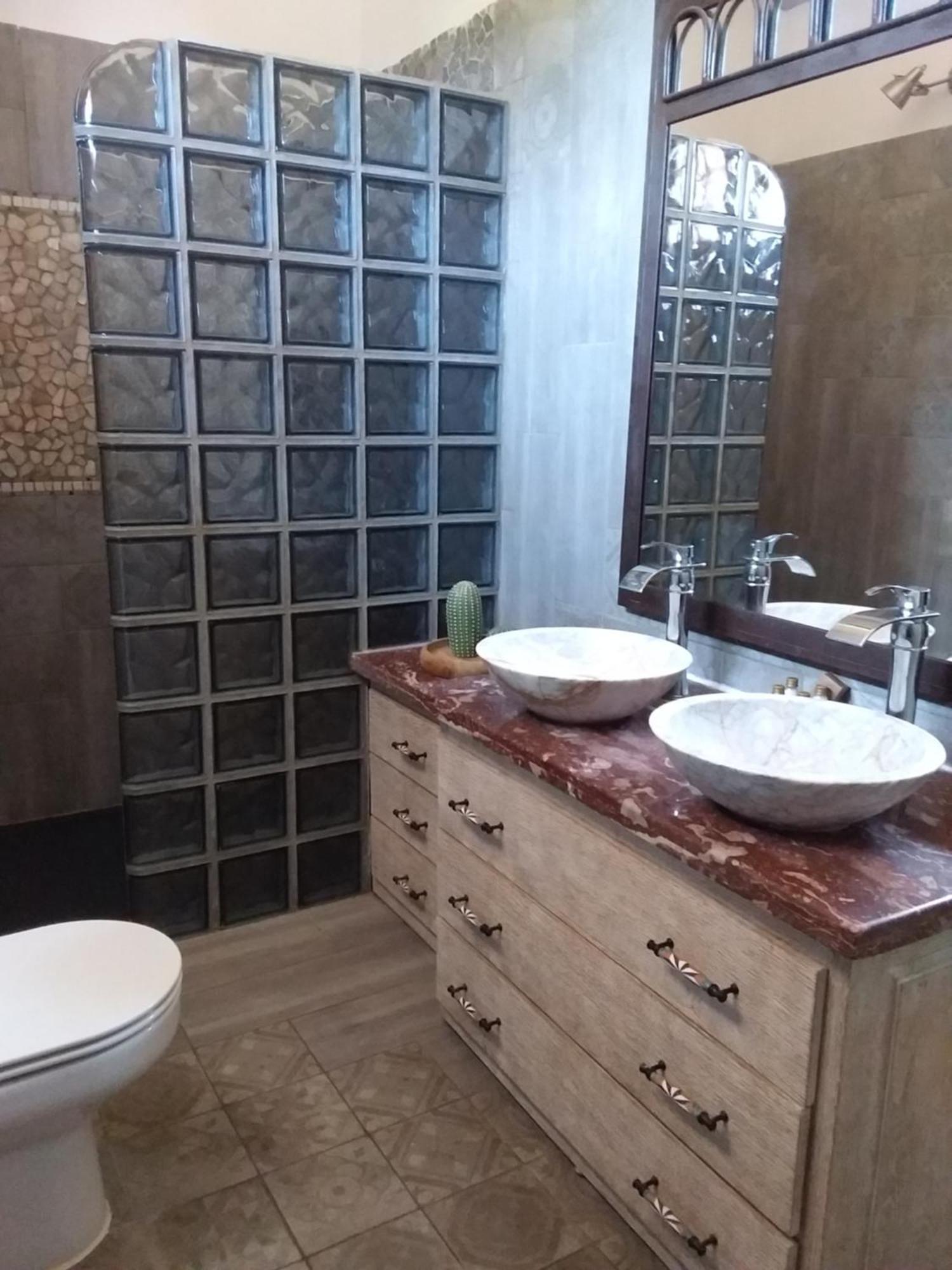 Chambre Pour 2 Personnes Avec Salle De Bain Privee 툴브스 외부 사진
